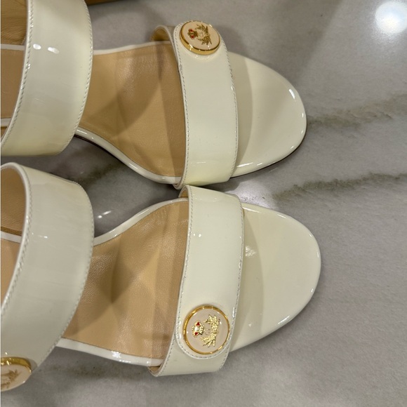 Christian Louboutin La Saviata Emblem Slide Sandal Size 38 Snow Patent Leather - Picture 4 of 14